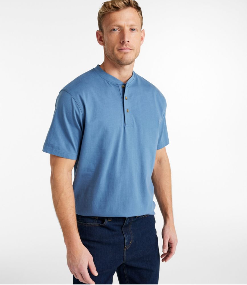 Men's Carefree Unshrinkable Tee, Traditional Fit, Henley True to size, washes and wears well, very comfortable