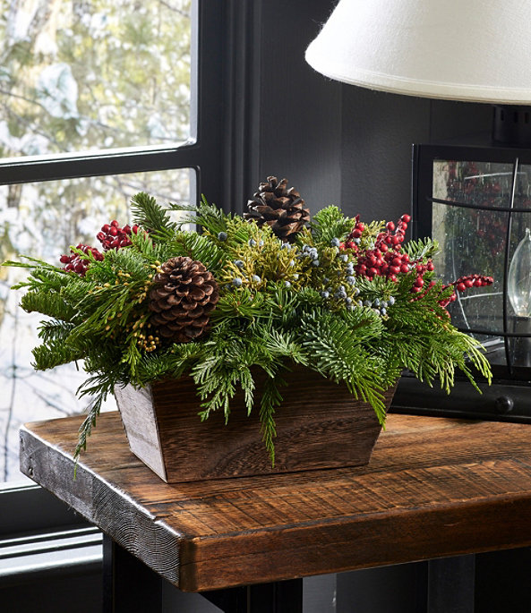 Woodland Canella Berry Centerpiece Regular, One Color, large image number 1