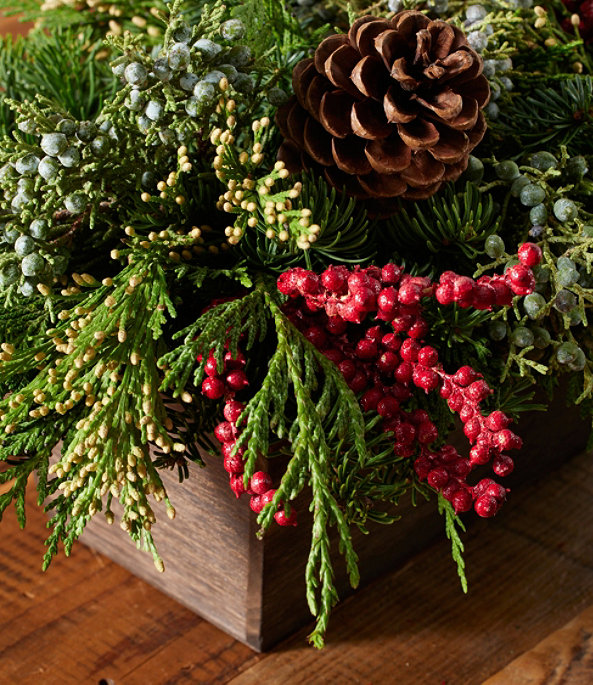 Woodland Canella Berry Centerpiece Regular, One Color, large image number 2