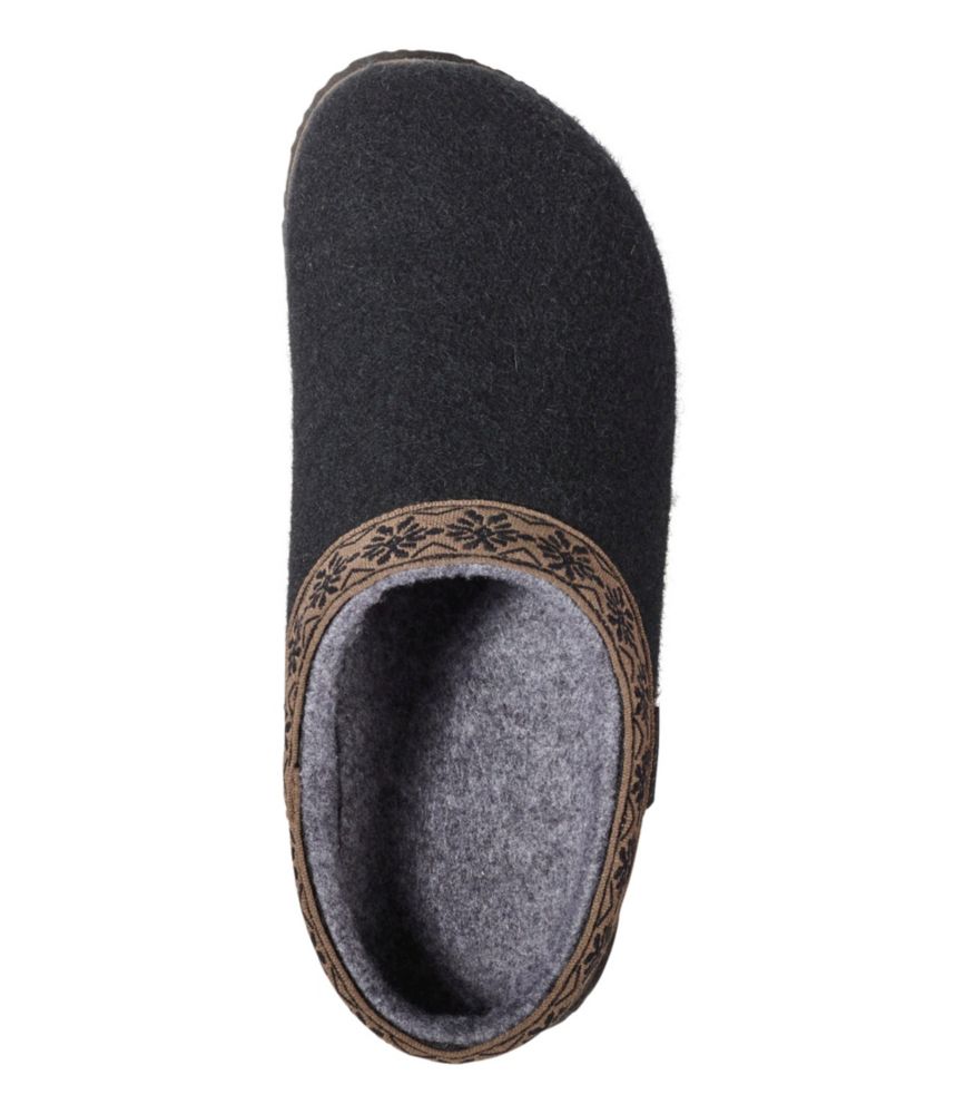 woolen clogs