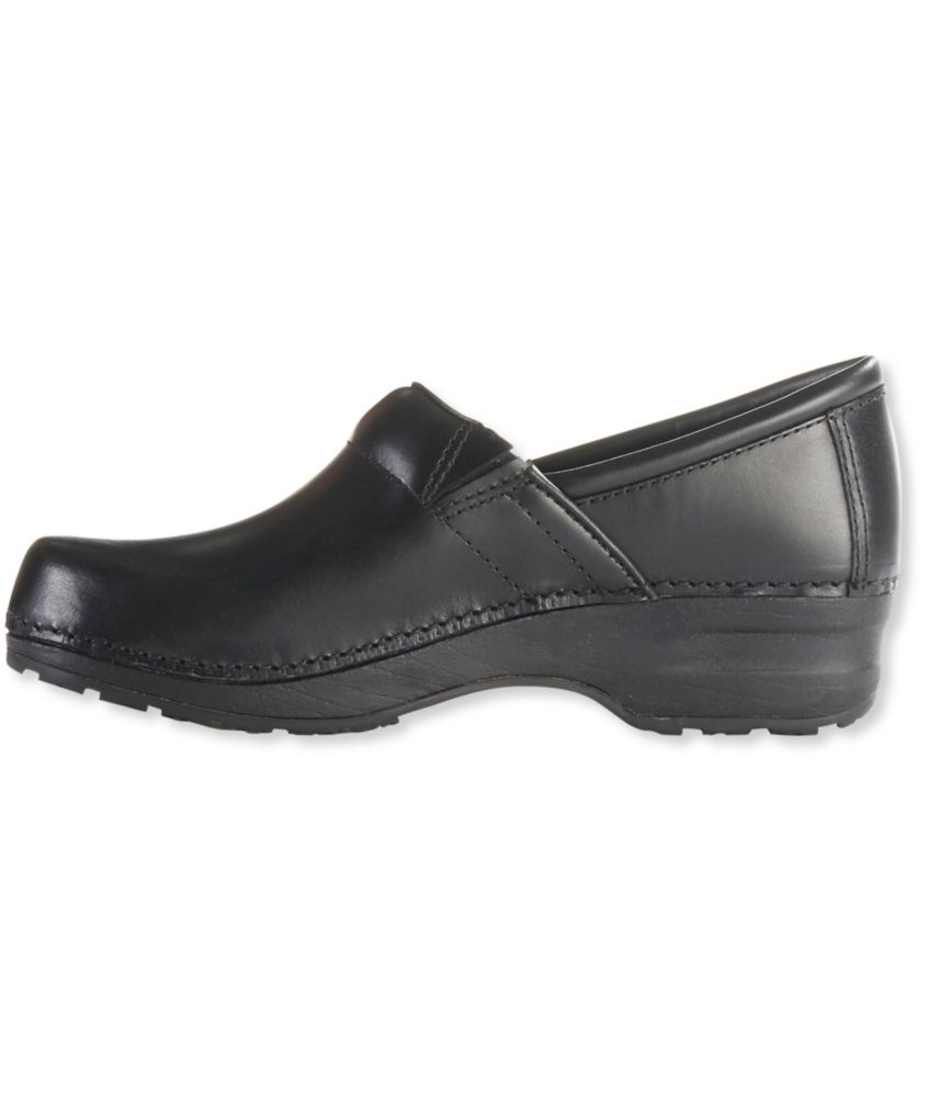 ladies black leather clogs