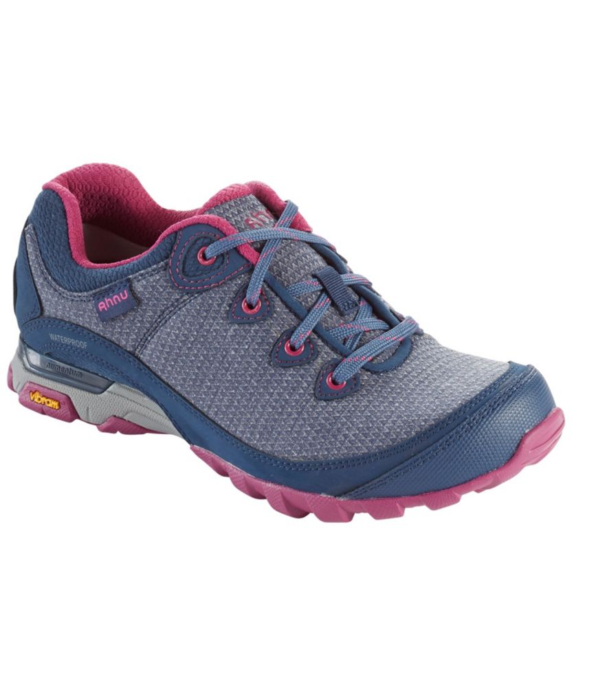 women's ahnu hiking shoes