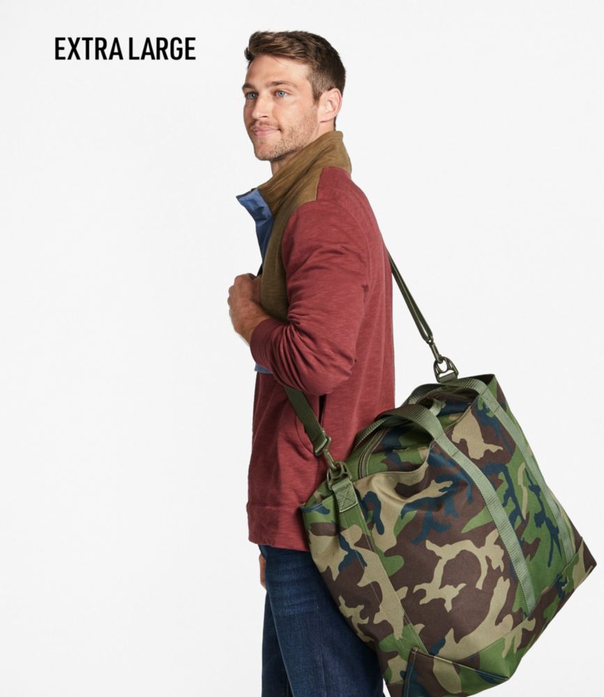 Large camo tote bag hotsell