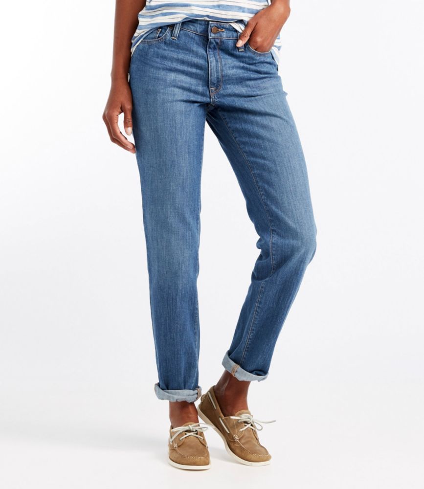 boyfriend jeans vs straight leg