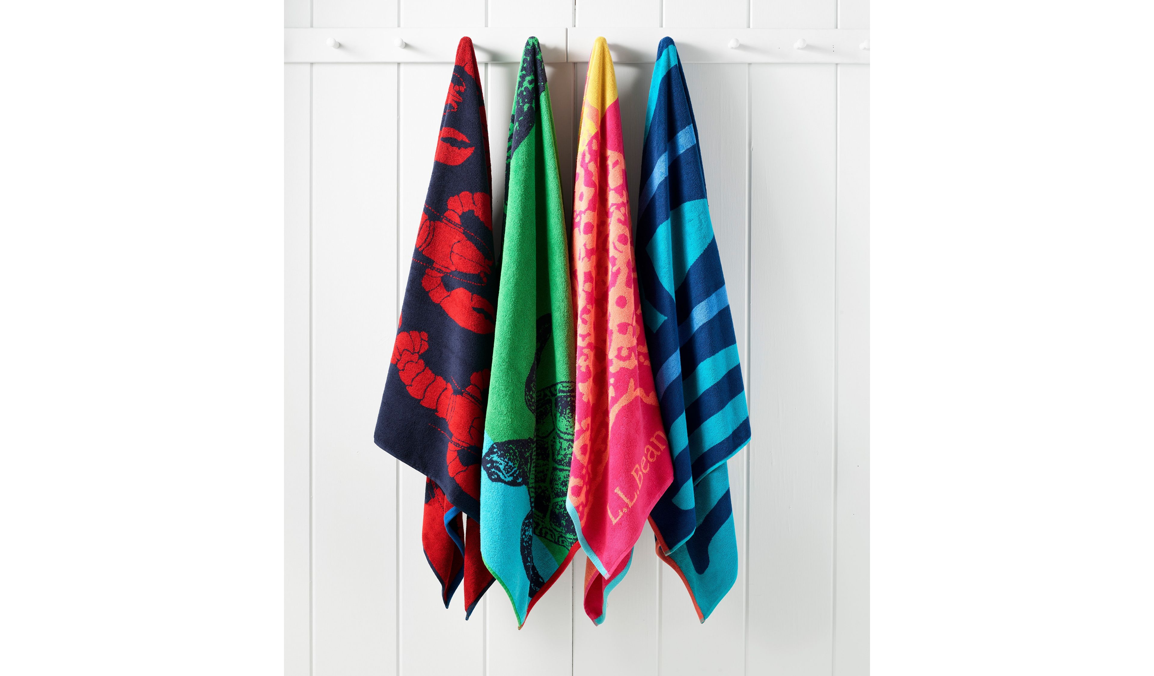 Seaside Beach Towel, Lobsters