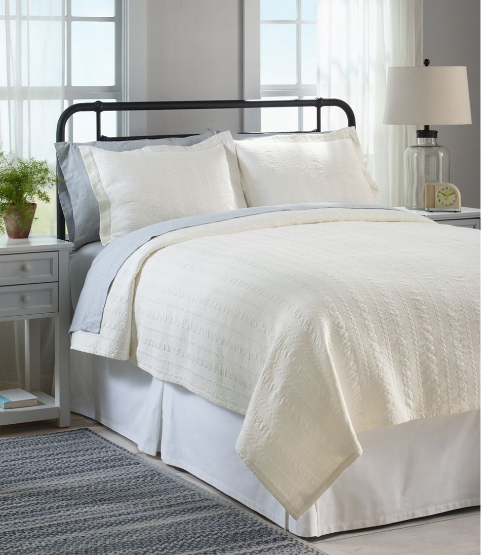 Cable Stitched Matelasse Coverlet