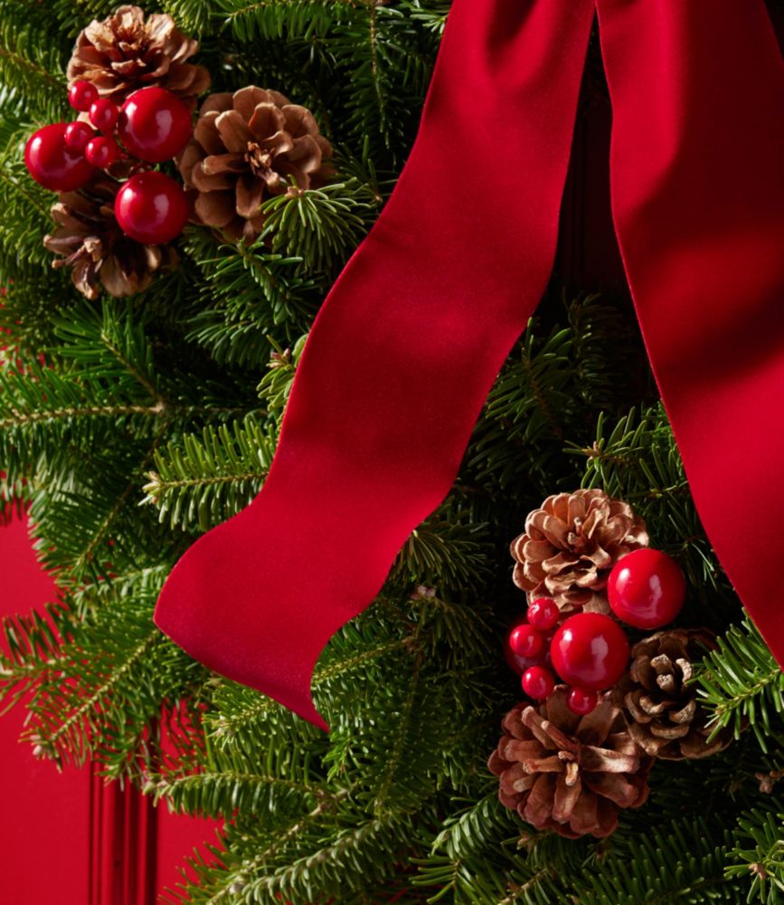 Fresh Traditional Christmas Balsam Wreath, 24"