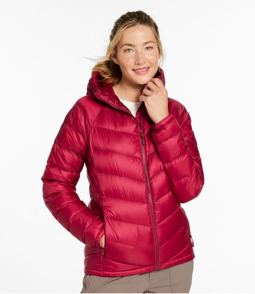 Women's Ultralight 850 Down Hooded Jacket 221897398,i-300786,5,,221897445,i-516059,5,,221897455,i-516290,3,Comfy Sweatshirt,"It’s very nice and comfy, but I was expecting it to be heavier weight fabric, so a little disappointed