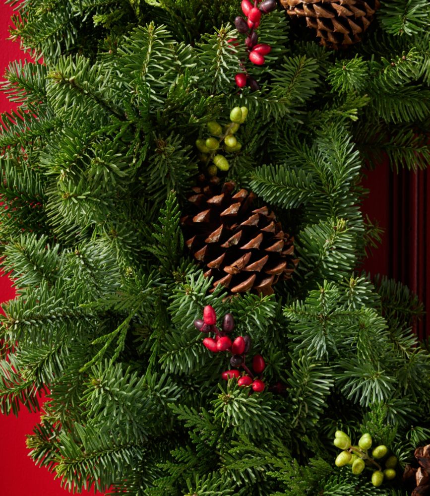 Fresh Woodland Berry Wreath, 30"