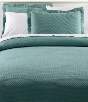 Organic Honeycomb Matelassé Bedspread