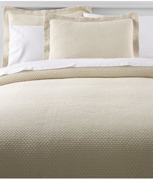 Organic Honeycomb Matelassé Bedspread