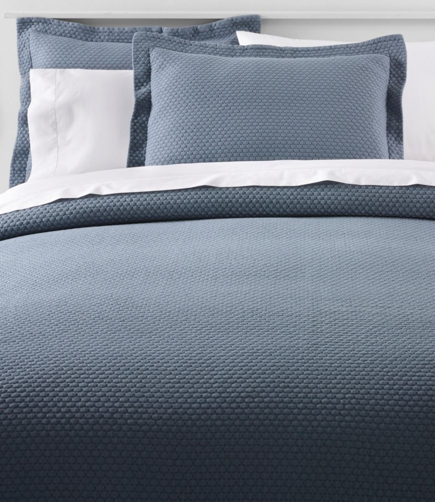 Organic Honeycomb Matelassé Bedspread