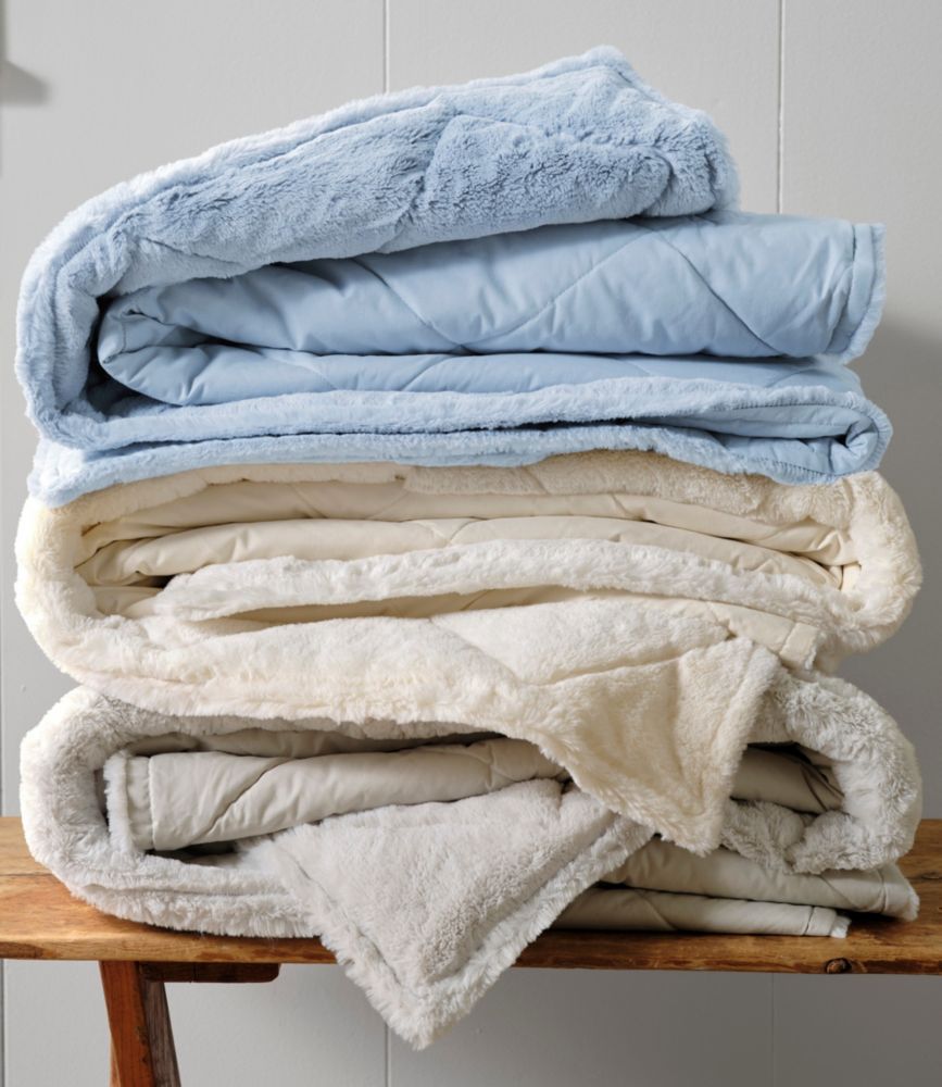 Ultraplush PrimaLoft Throw