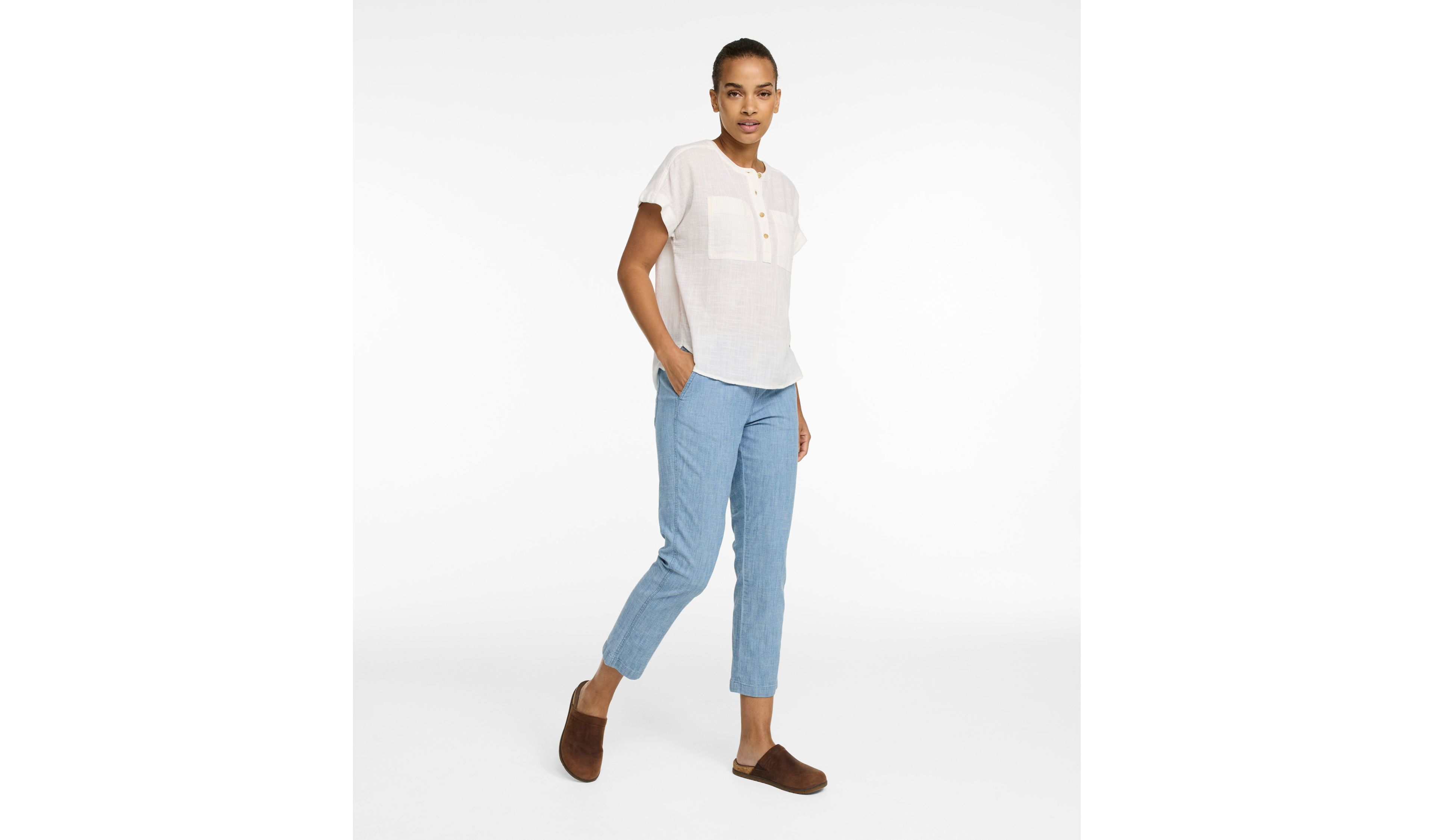 Women's Lakewashed Pull-On Chinos, Mid-Rise Chambray Ankle Pants