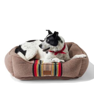 Vintage Camp Dog Bed