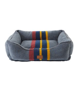 Vintage Camp Dog Bed