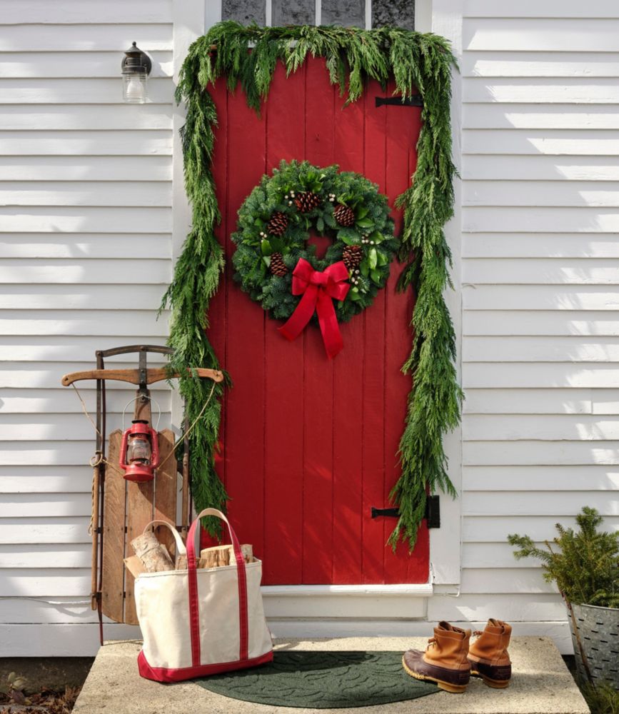 Snow Berry Wreath, 24"