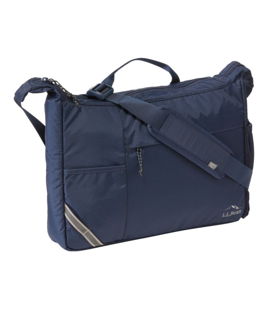 Comfort Carry Messenger Bag, 15L, Classic Navy, small image number 1