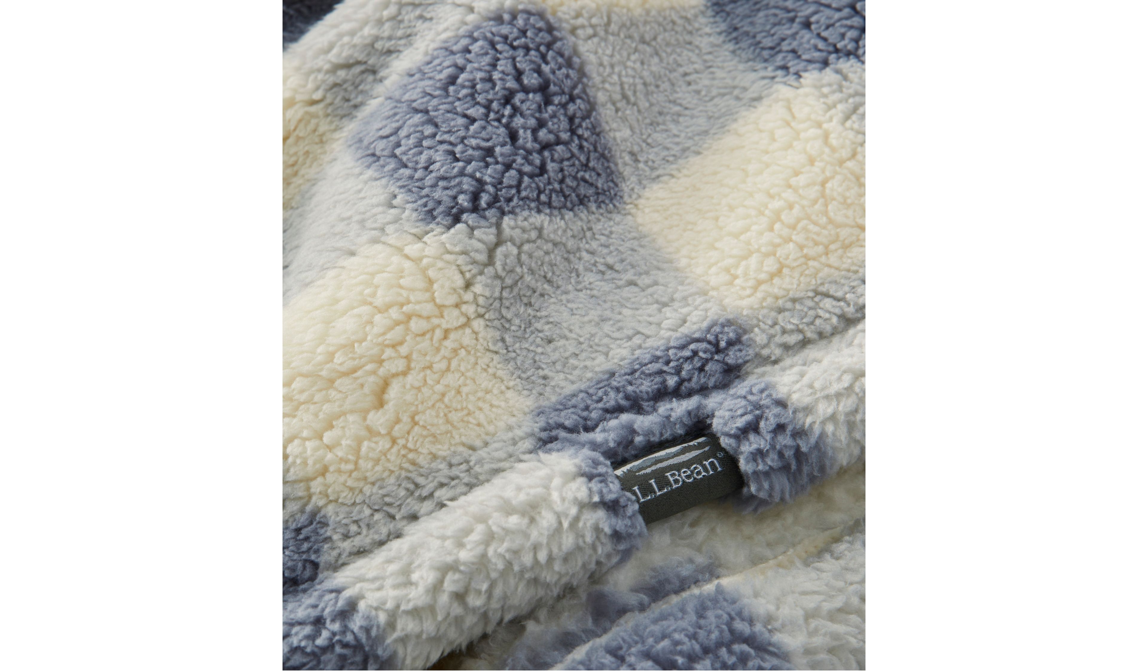 Cozy Sherpa Wearable Throw, Plaid