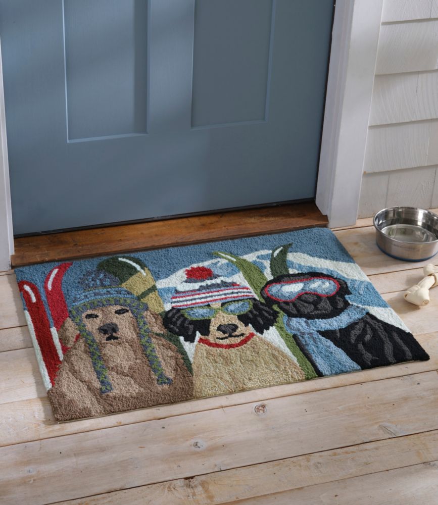 Indoor/Outdoor Vacationland Rug, Dogs Skiing