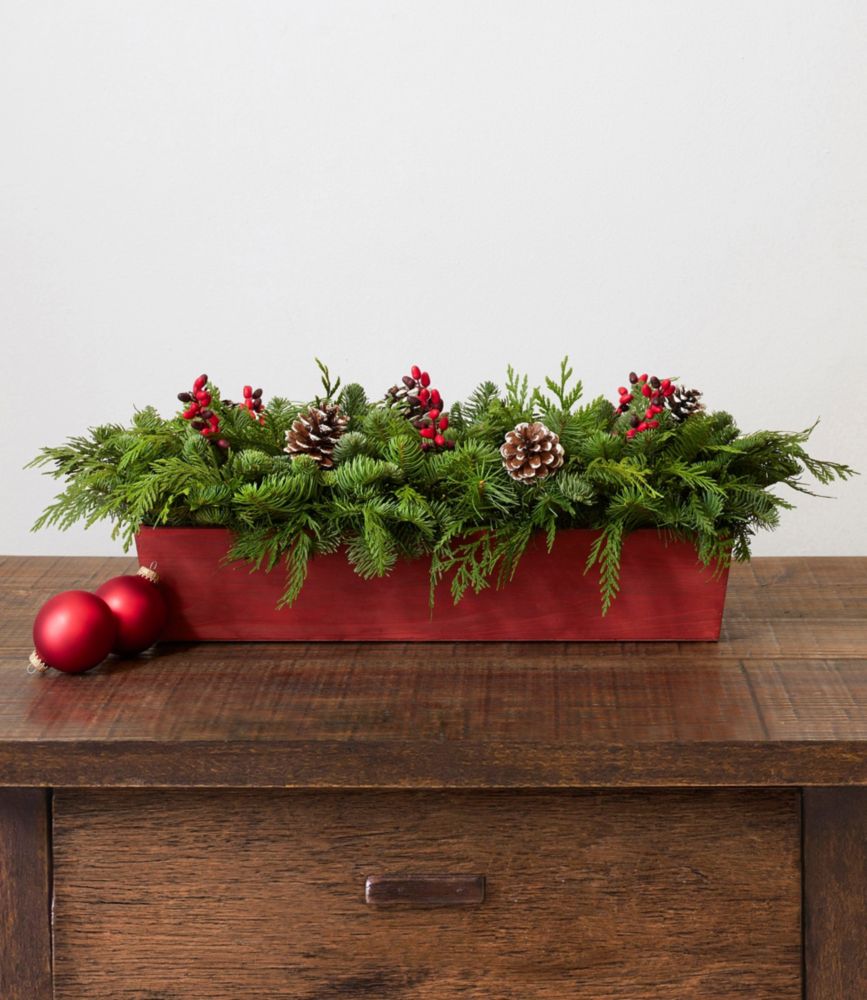 Woodland Berry Runner Centerpiece