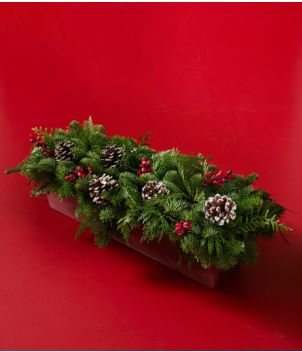 Woodland Berry Runner Centerpiece, New