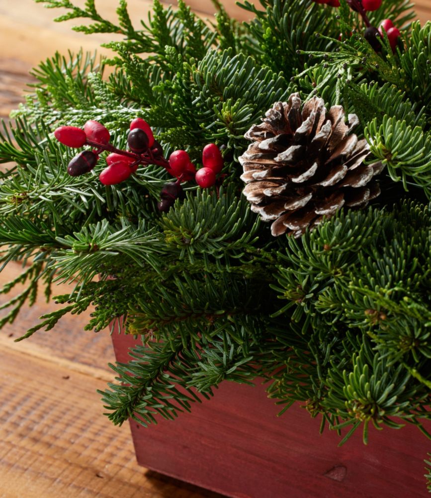 Woodland Berry Runner Centerpiece