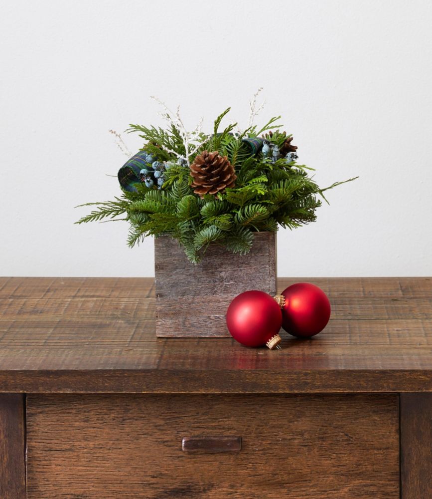 Green Tartan Fir Centerpiece