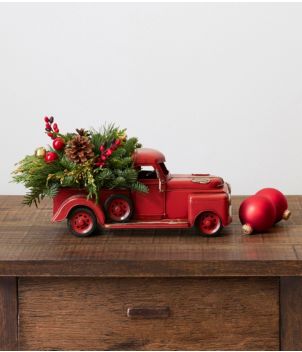 Red Truck Centerpiece, New