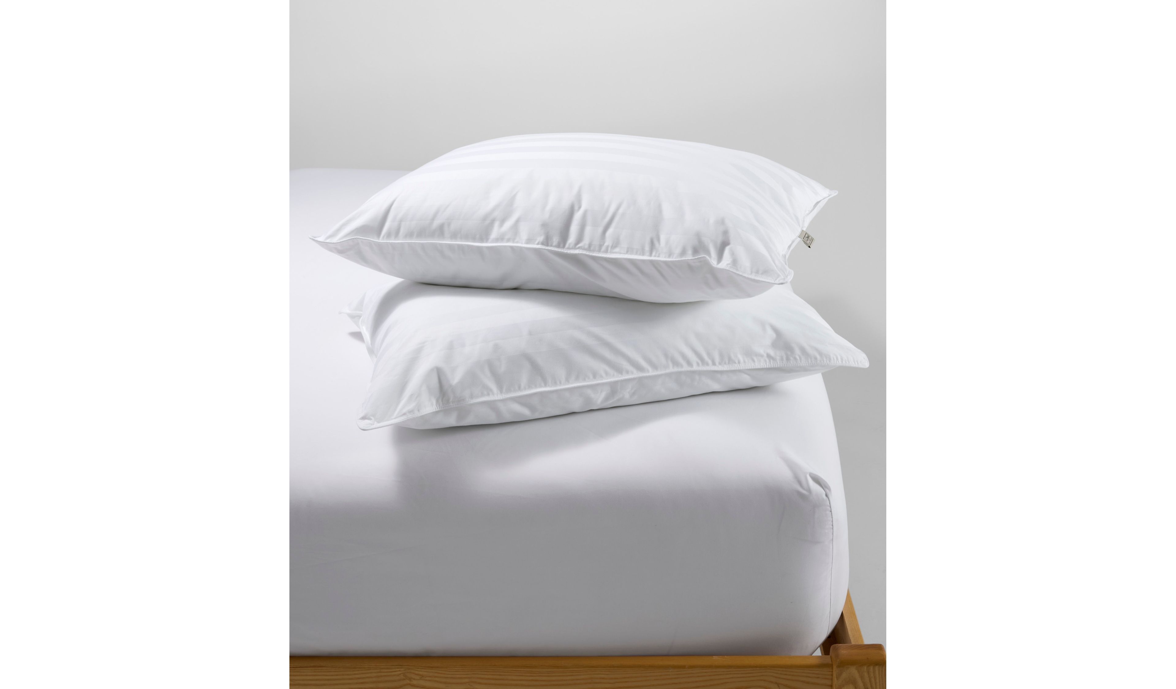 ThermoPlume Down-Alternative Pillow