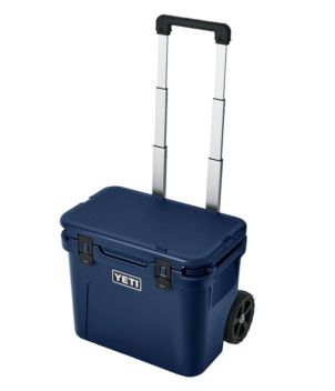 Yeti Roadie 32 Wheeled Cooler, New