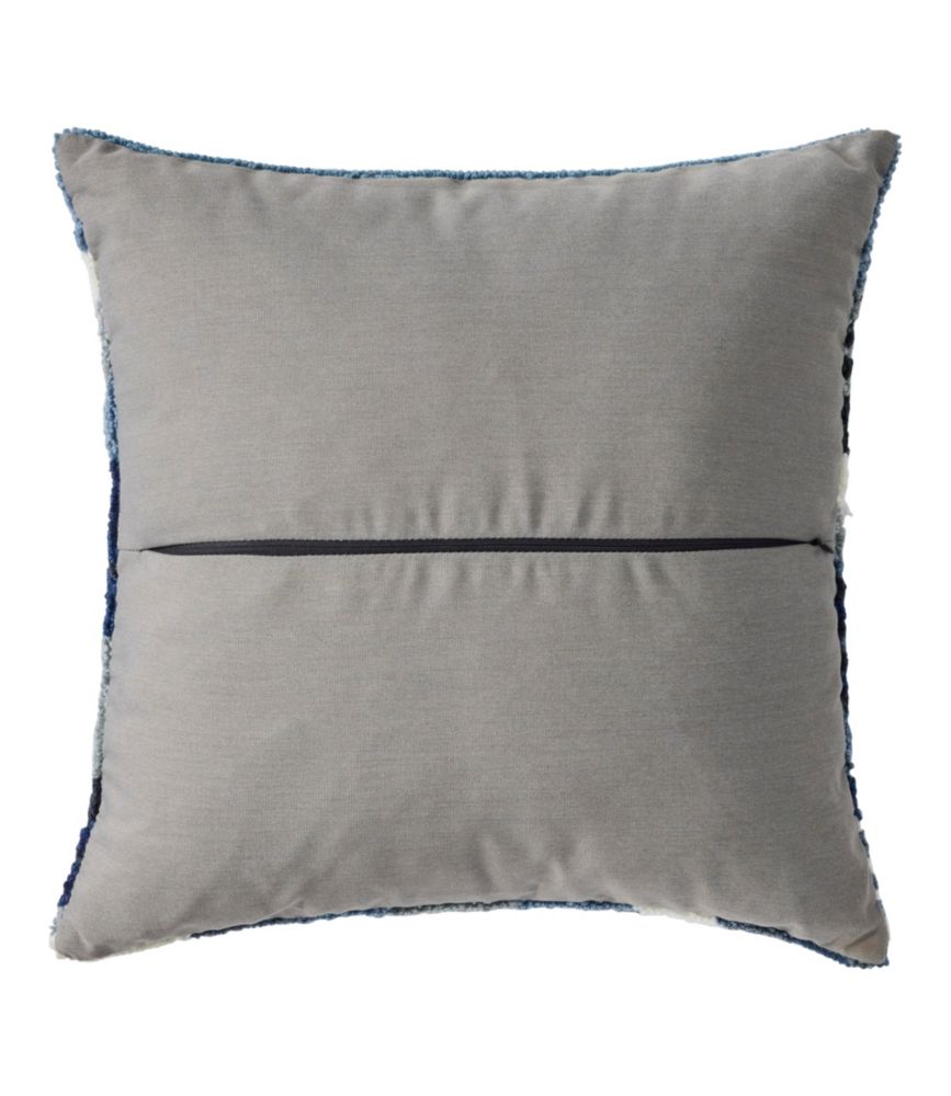 Indoor/Outdoor Hooked Pillow, 18x18 Ocean Waves