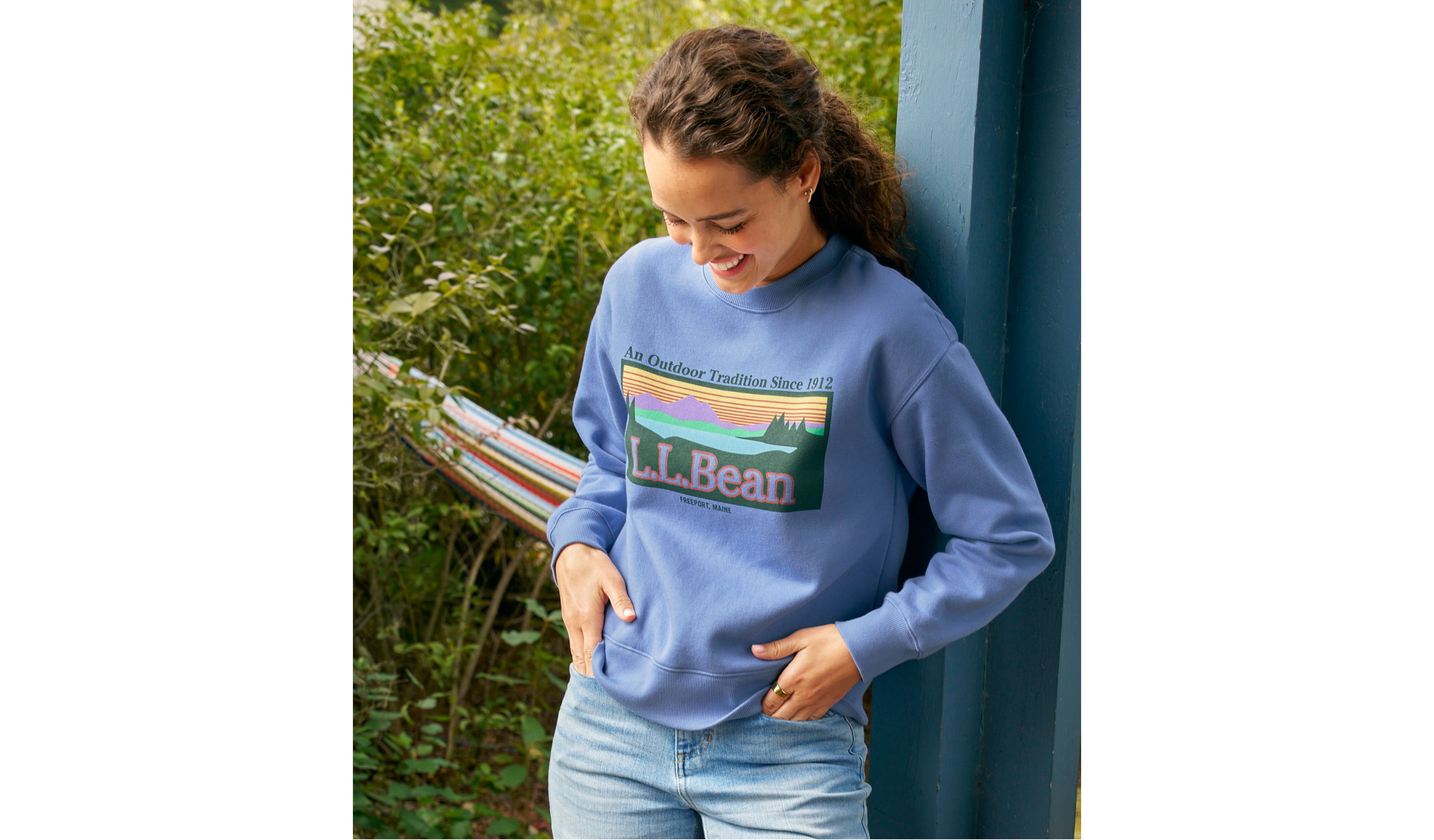 Women's Essential Sweatshirt, Crewneck Logo