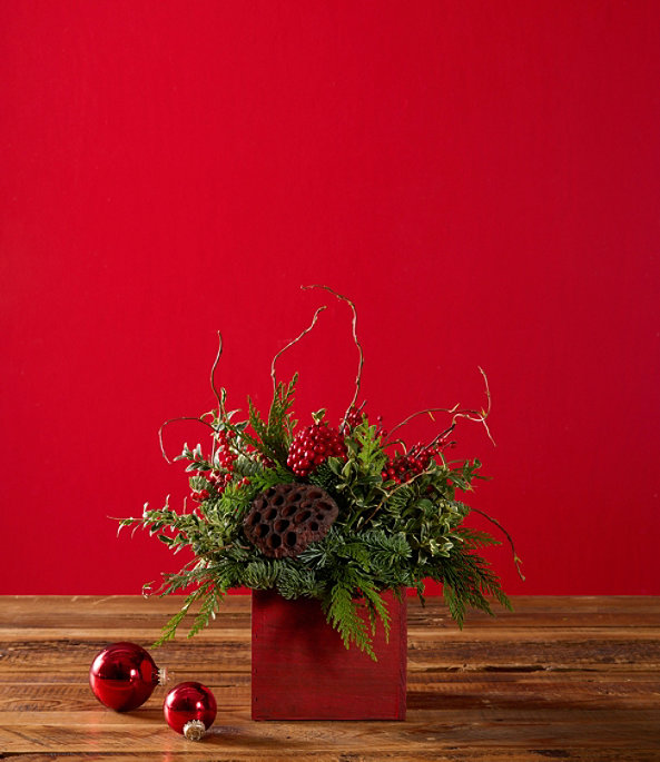 Winter Foliage Centerpiece Square, One Color, large image number 1
